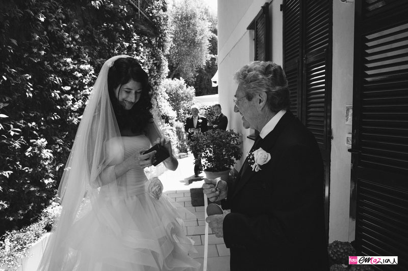 destination-wedding-italy-zoagli-castello-canevaro-bride-dress2
