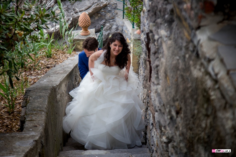 destination-wedding-italy-zoagli-castello-canevaro-photographer-beach-4