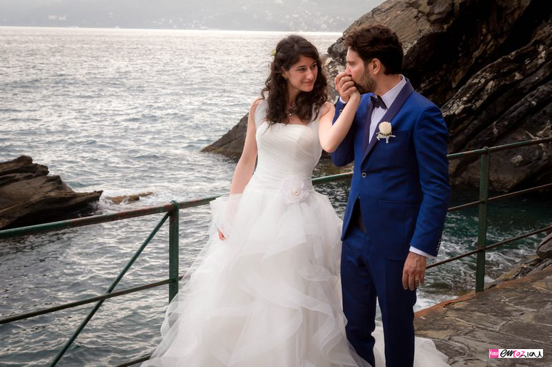 destination-wedding-italy-zoagli-castello-canevaro-zoagli-beach-photographer