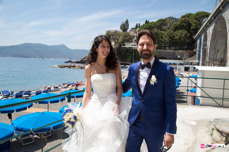 destination-wedding-italy-zoagli-castello-canevaro-zoagli-beach-photographer6