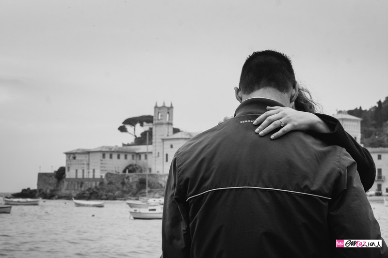 engagement-sestrilevante-destination-wedding-photographer_bw