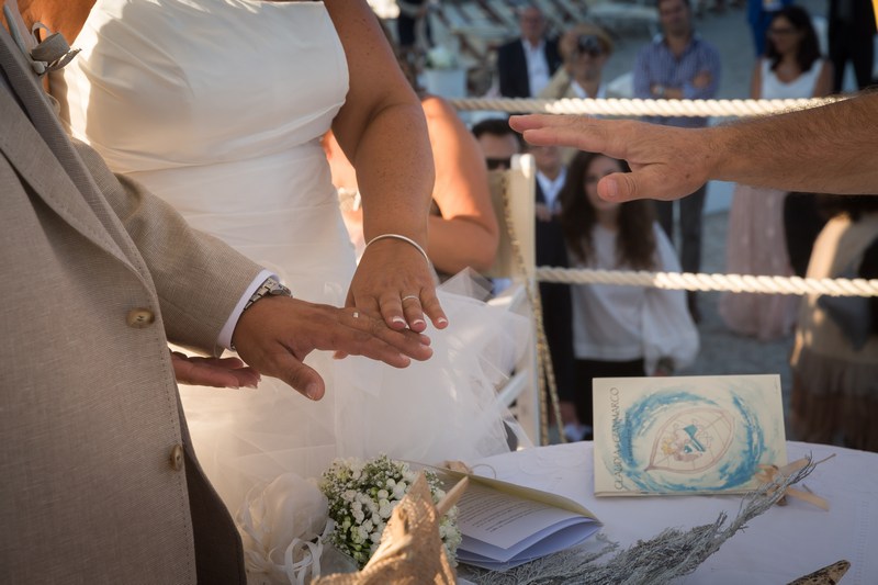 foto-matirmonio-spotorno-bagnisirio-matrimonio-spiaggia (18)